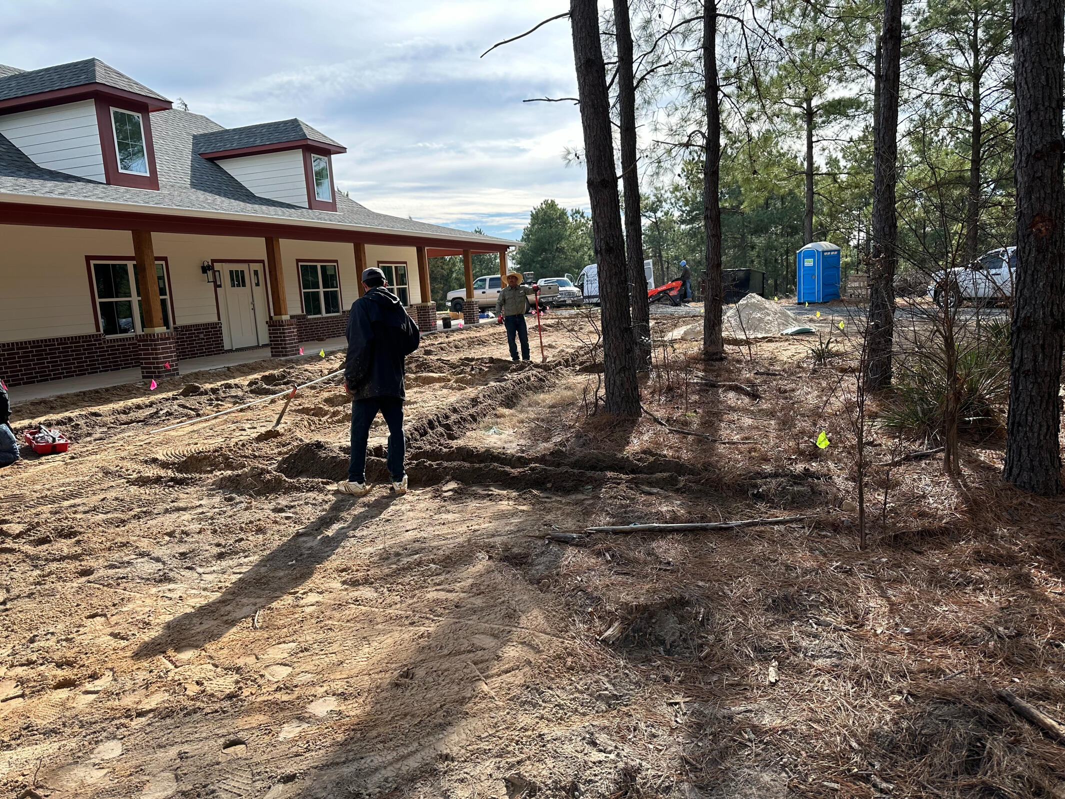 Hans de Jong Irrigation Company serves Longview and the surrounding areas. We have hands-on experience with everything from back-flow testing and water pump setup to full sprinkler system design, installation, and repair. We serve Longview, Tyler, Ore City